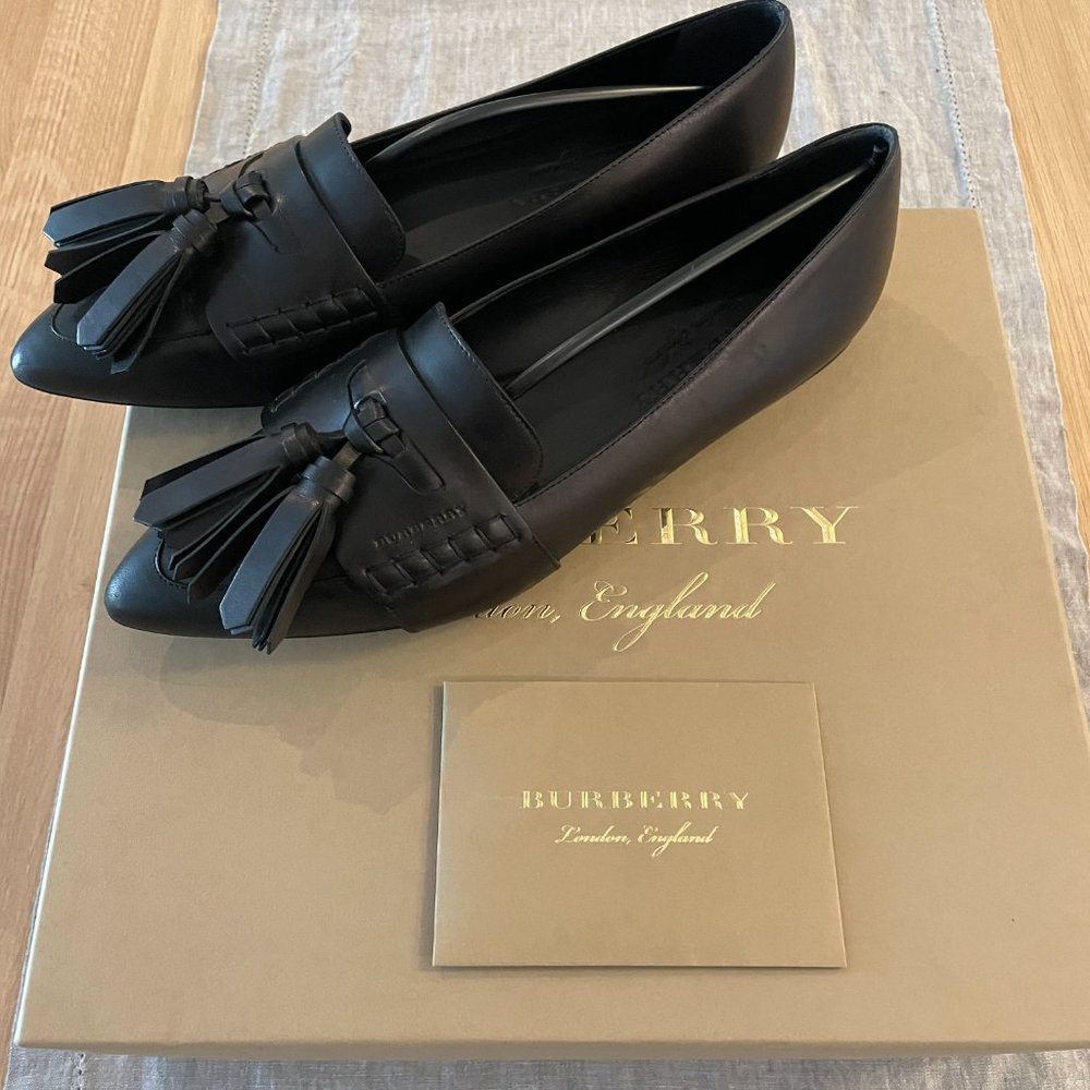 Burberry Black Leather Coledale Tassel Pointed Toe Penny Loafers Size 39